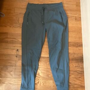 Athleta Headlands Hybrid Trek Jogger 8